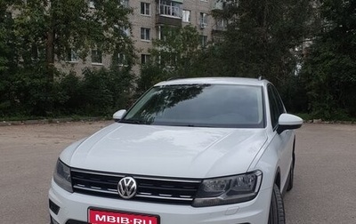 Volkswagen Tiguan II, 2018 год, 2 300 000 рублей, 1 фотография
