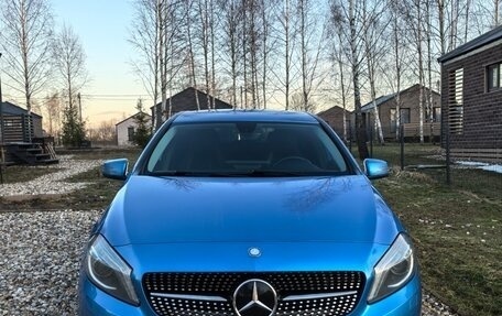 Mercedes-Benz A-Класс, 2015 год, 1 500 000 рублей, 3 фотография