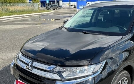 Mitsubishi Outlander III рестайлинг 3, 2017 год, 2 047 000 рублей, 3 фотография