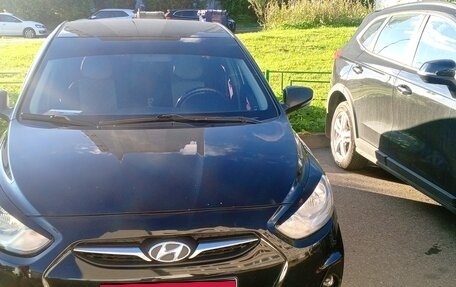 Hyundai Solaris II рестайлинг, 2011 год, 750 000 рублей, 1 фотография