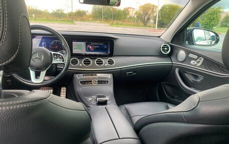 Mercedes-Benz E-Класс, 2018 год, 2 895 000 рублей, 11 фотография