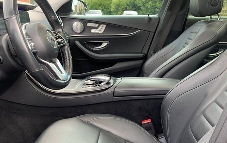 Mercedes-Benz E-Класс, 2018 год, 2 895 000 рублей, 19 фотография