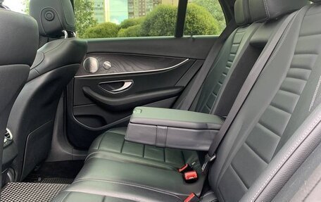 Mercedes-Benz E-Класс, 2018 год, 2 895 000 рублей, 23 фотография