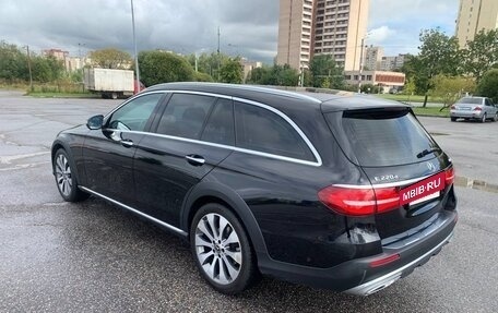 Mercedes-Benz E-Класс, 2018 год, 2 895 000 рублей, 7 фотография