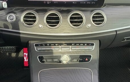 Mercedes-Benz E-Класс, 2018 год, 2 895 000 рублей, 29 фотография