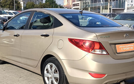 Hyundai Solaris II рестайлинг, 2013 год, 700 000 рублей, 5 фотография