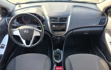 Hyundai Solaris II рестайлинг, 2013 год, 700 000 рублей, 8 фотография