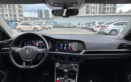 Volkswagen Jetta VII, 2022 год, 1 440 000 рублей, 2 фотография