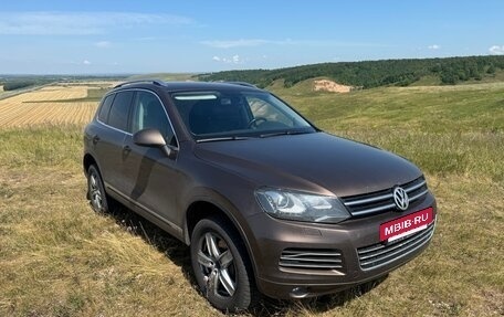 Volkswagen Touareg III, 2011 год, 1 890 000 рублей, 4 фотография