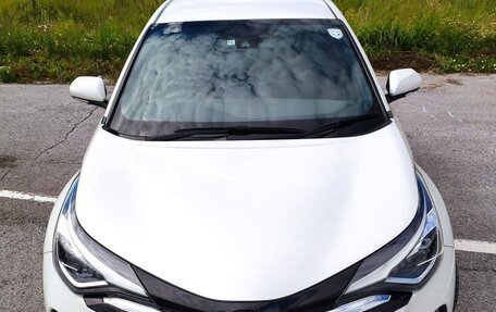 Toyota C-HR I рестайлинг, 2020 год, 2 270 000 рублей, 12 фотография
