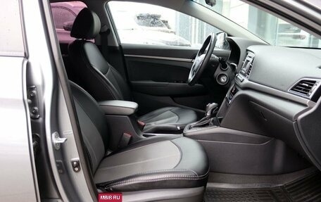 Hyundai Elantra VI рестайлинг, 2017 год, 1 699 000 рублей, 12 фотография