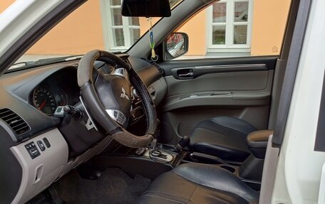 Mitsubishi Pajero Sport II рестайлинг, 2012 год, 1 400 000 рублей, 6 фотография