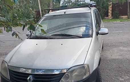 Renault Logan I, 2013 год, 315 000 рублей, 2 фотография