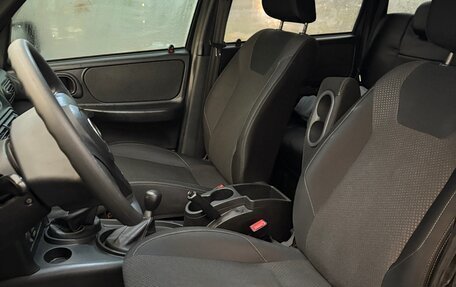 Chevrolet Niva I рестайлинг, 2017 год, 945 000 рублей, 16 фотография