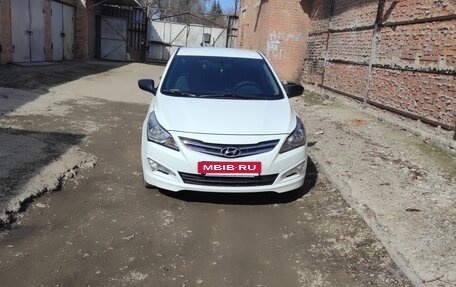Hyundai Solaris II рестайлинг, 2015 год, 990 000 рублей, 5 фотография
