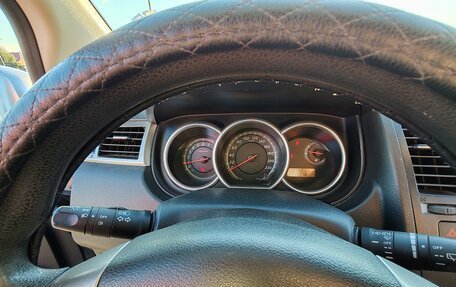 Nissan Tiida, 2010 год, 670 000 рублей, 3 фотография