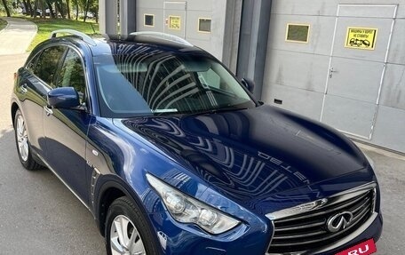 Infiniti QX70, 2015 год, 2 000 000 рублей, 4 фотография