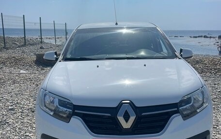 Renault Logan II, 2021 год, 850 000 рублей, 1 фотография