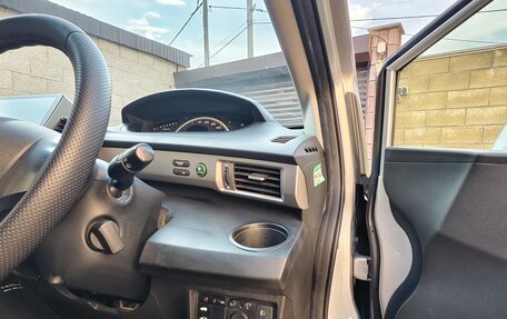 Honda Freed I, 2012 год, 1 140 000 рублей, 7 фотография