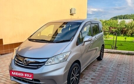 Honda Freed I, 2012 год, 1 140 000 рублей, 2 фотография