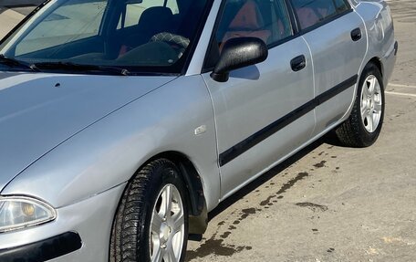 Mitsubishi Carisma I, 1999 год, 350 000 рублей, 3 фотография