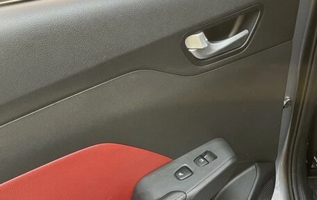 Hyundai Solaris II рестайлинг, 2021 год, 1 600 000 рублей, 5 фотография