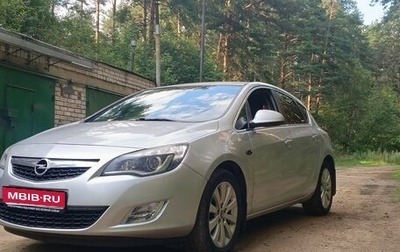 Opel Astra J, 2010 год, 719 000 рублей, 1 фотография