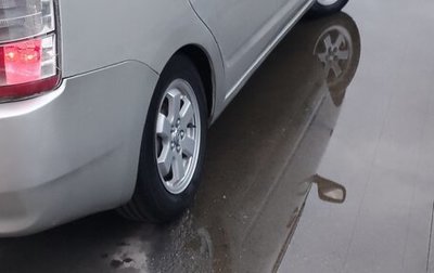Toyota Prius, 2004 год, 620 000 рублей, 1 фотография