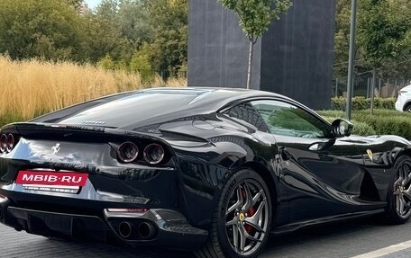 Ferrari 812, 2020 год, 33 000 000 рублей, 2 фотография