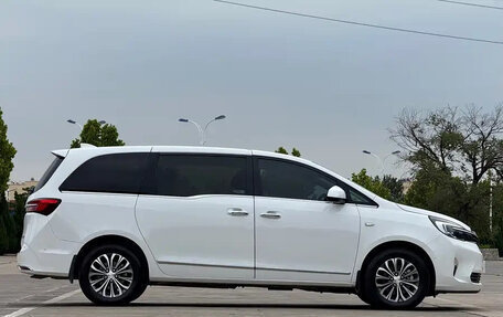 Buick GL8 III, 2022 год, 2 400 777 рублей, 4 фотография