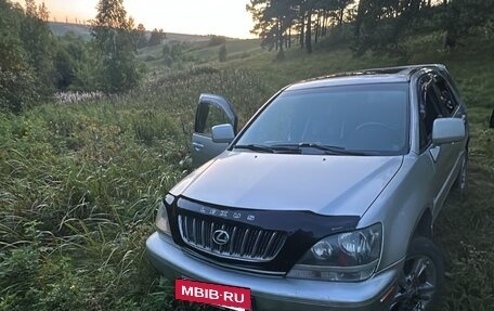 Lexus RX IV рестайлинг, 1999 год, 1 100 000 рублей, 2 фотография