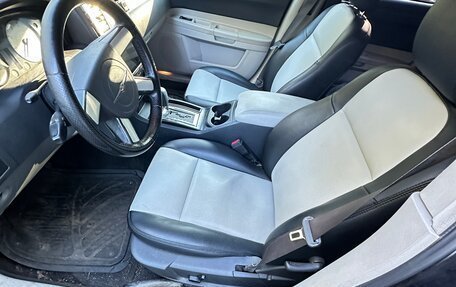 Chrysler 300C II, 2005 год, 450 000 рублей, 10 фотография