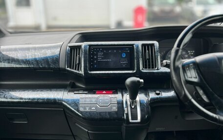 Honda Stepwgn IV, 2011 год, 1 699 000 рублей, 22 фотография