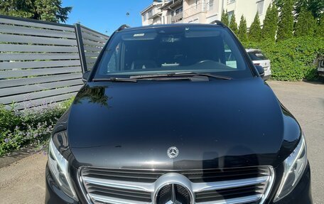Mercedes-Benz V-Класс, 2018 год, 5 500 000 рублей, 6 фотография