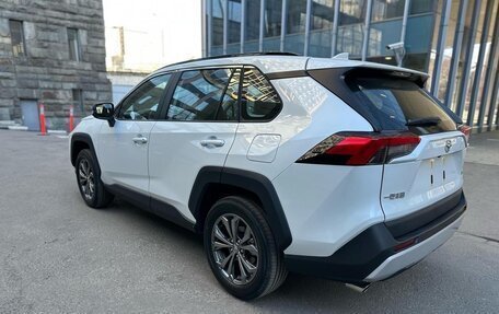 Toyota RAV4, 2025 год, 3 350 000 рублей, 5 фотография