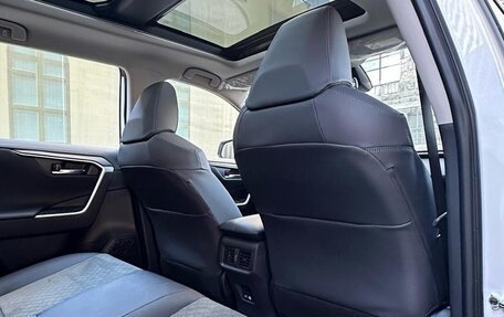 Toyota RAV4, 2025 год, 3 350 000 рублей, 14 фотография