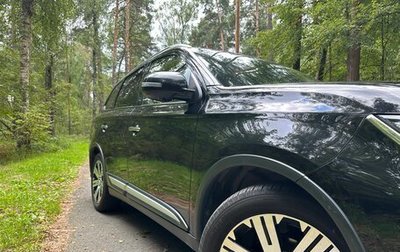Mitsubishi Outlander III рестайлинг 3, 2018 год, 2 050 000 рублей, 1 фотография
