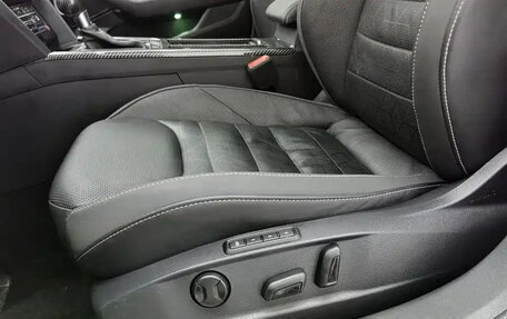 Volkswagen Passat CC, 2021 год, 2 230 000 рублей, 13 фотография