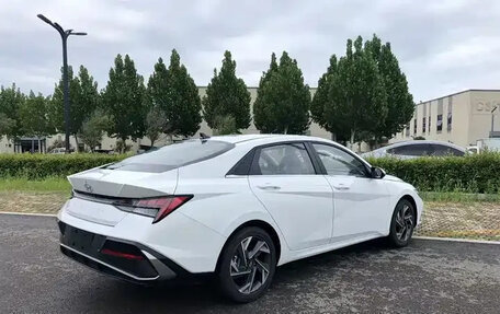 Hyundai Elantra, 2025 год, 1 600 000 рублей, 6 фотография