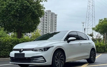 Volkswagen Golf VIII, 2022 год, 1 549 999 рублей, 1 фотография