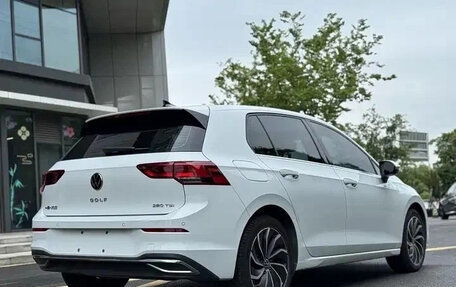 Volkswagen Golf VIII, 2022 год, 1 549 999 рублей, 4 фотография