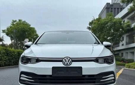Volkswagen Golf VIII, 2022 год, 1 549 999 рублей, 2 фотография