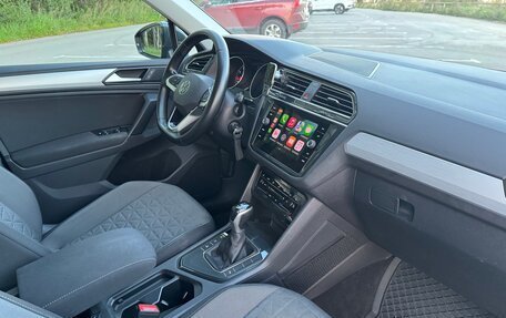 Volkswagen Tiguan II, 2021 год, 2 600 000 рублей, 18 фотография