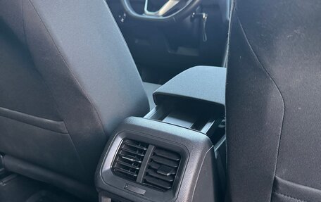 Volkswagen Tiguan II, 2021 год, 2 600 000 рублей, 17 фотография