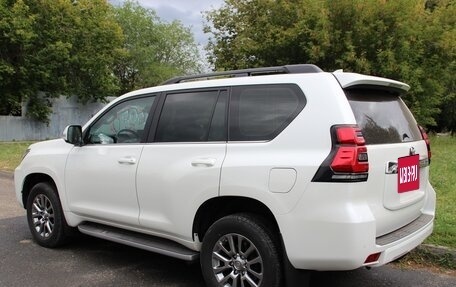Toyota Land Cruiser Prado 150 рестайлинг 2, 2019 год, 6 150 000 рублей, 3 фотография