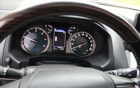 Toyota Land Cruiser Prado 150 рестайлинг 2, 2019 год, 6 150 000 рублей, 17 фотография