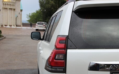 Toyota Land Cruiser Prado 150 рестайлинг 2, 2019 год, 6 150 000 рублей, 28 фотография