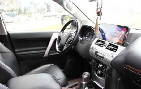 Toyota Land Cruiser Prado 150 рестайлинг 2, 2019 год, 6 150 000 рублей, 25 фотография