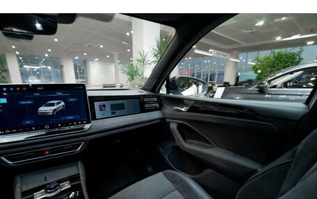Volkswagen Tiguan, 2025 год, 5 599 000 рублей, 18 фотография