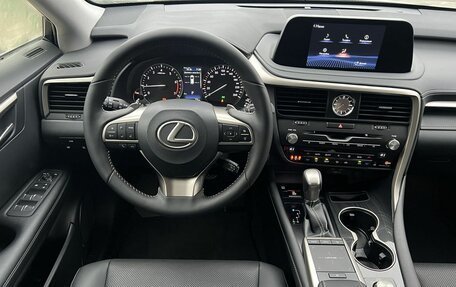 Lexus RX IV рестайлинг, 2022 год, 5 890 000 рублей, 9 фотография